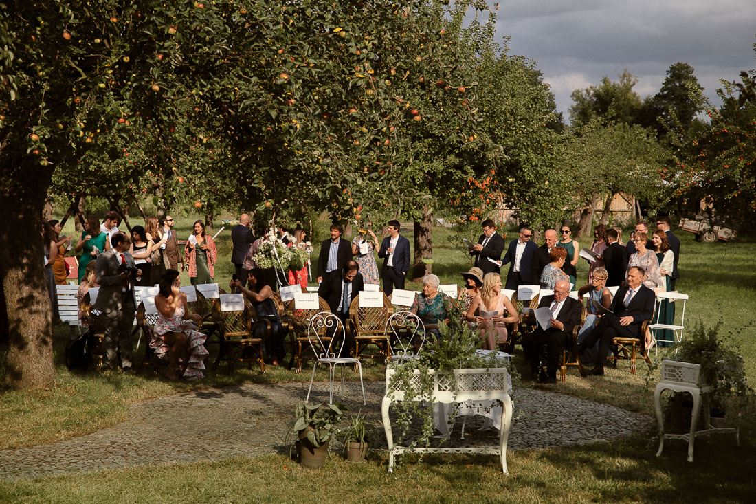 M + G, samodzielnie organizowany ślub w sadzie, Leniwka 150