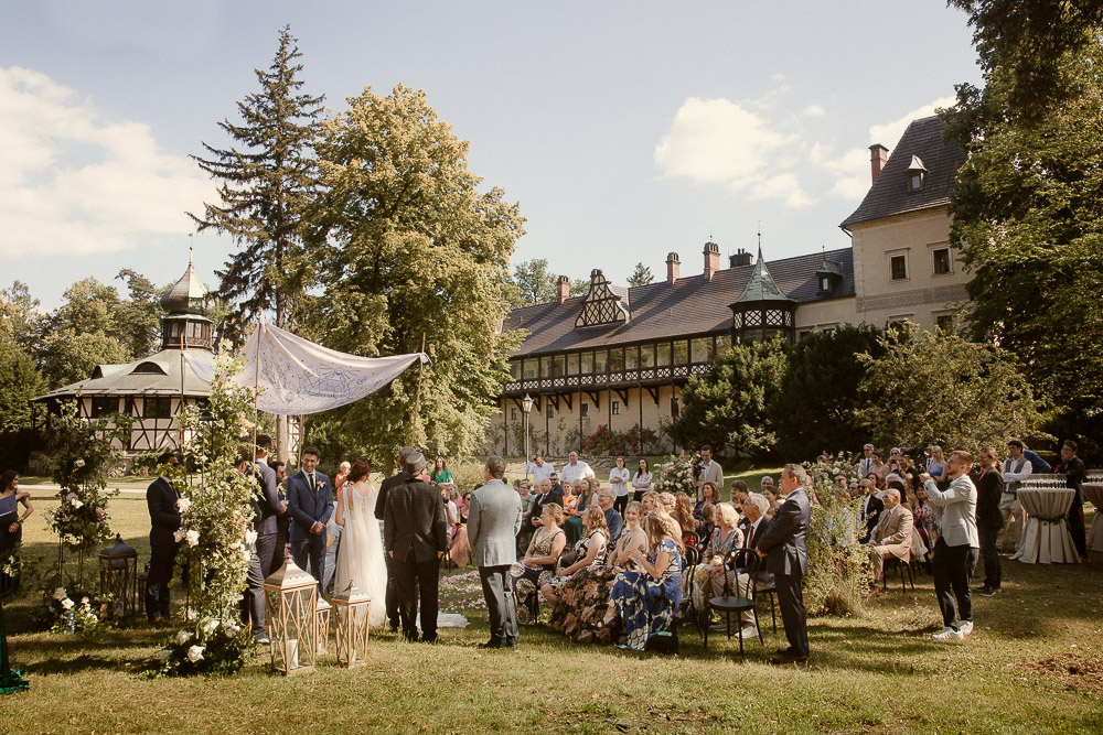 N+S, międzynarodowy plenerowy ślub na zamku z ceremonią jak z filmu 141